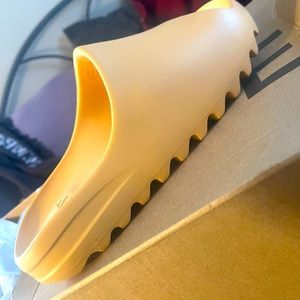 Desert Sand Yeezy Slide